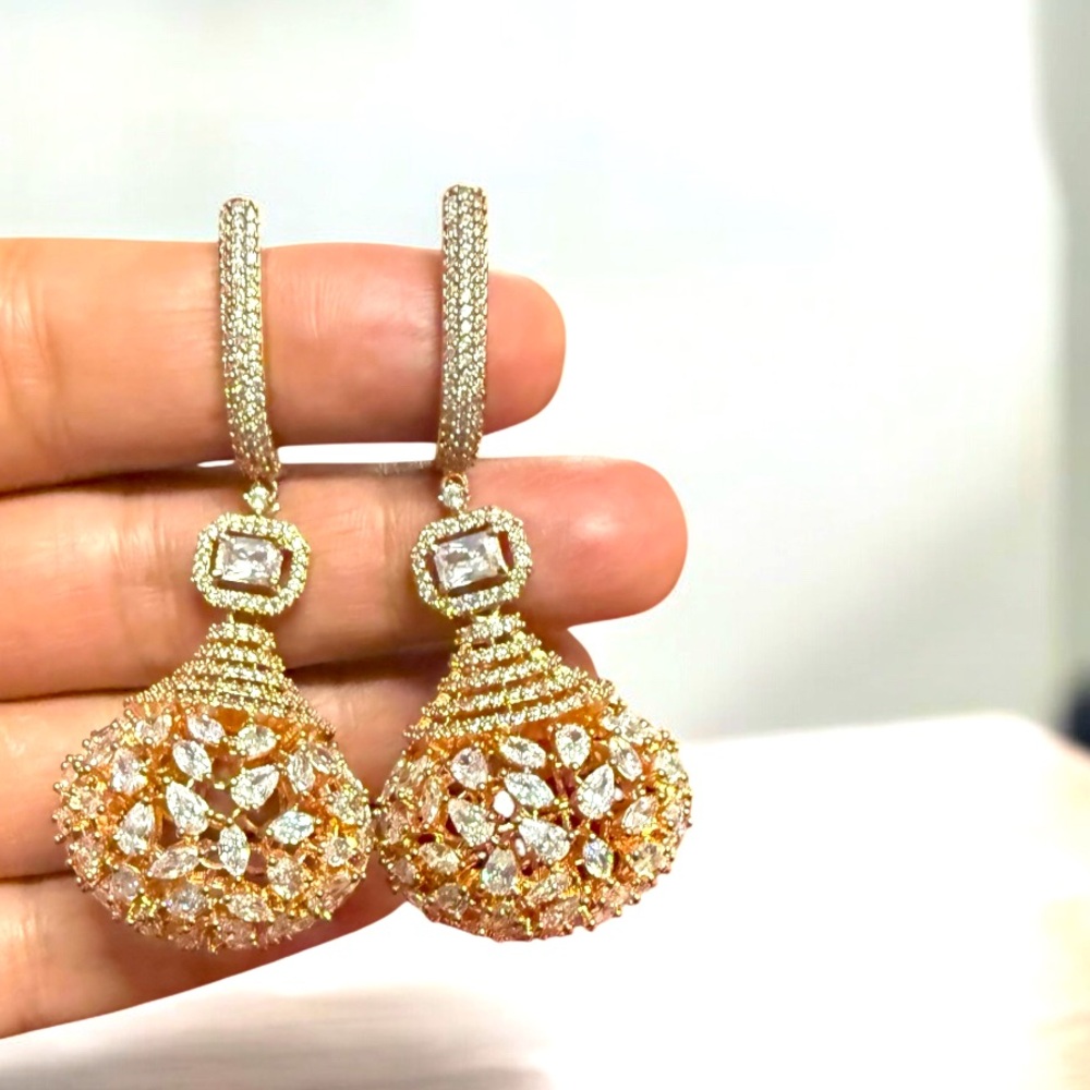Exquisite Gold and Silver Teardrop Earrings